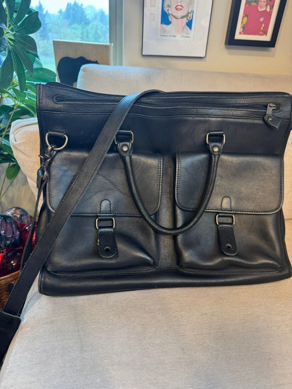 Eddie Bauer vintage Black Leather Briefcase with Dual Front Pockets